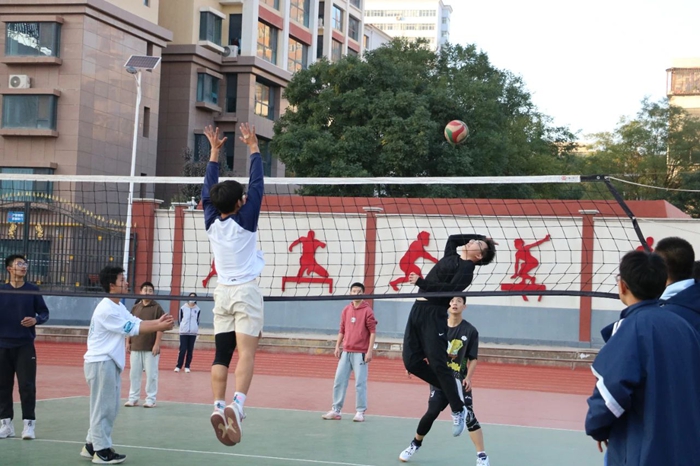 赛场上